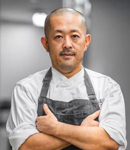 MICHAEL YATES Manager Chef
